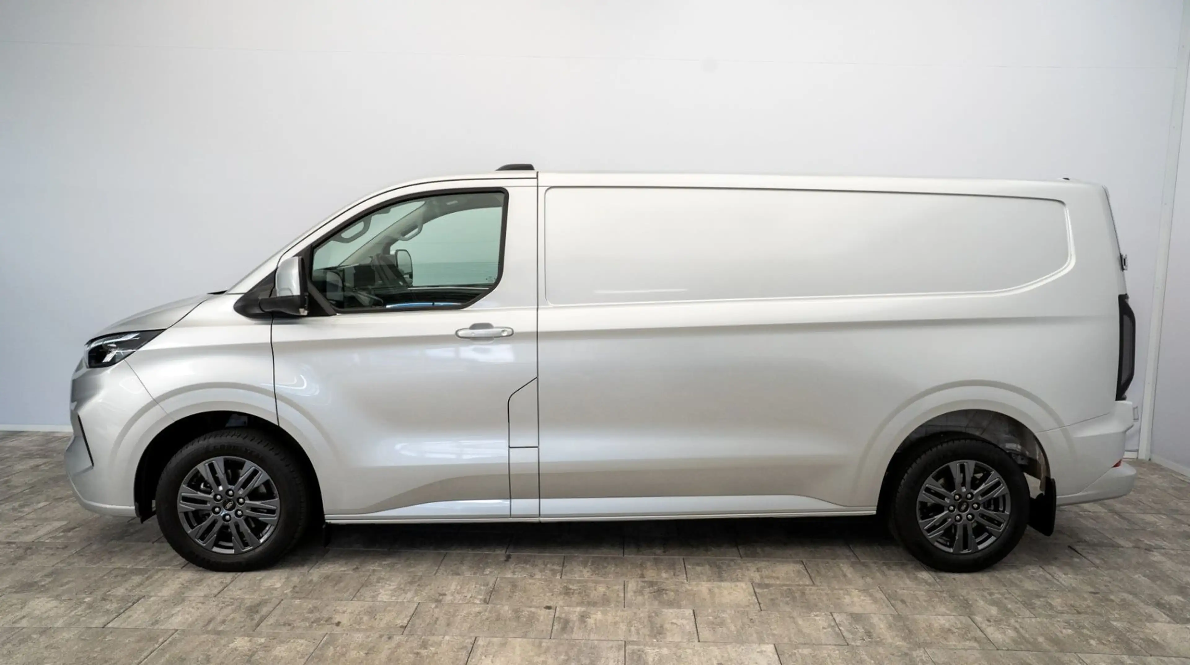 Ford Transit Custom 320 L2 Limited °GARANTIE 03.2030° — photo 9