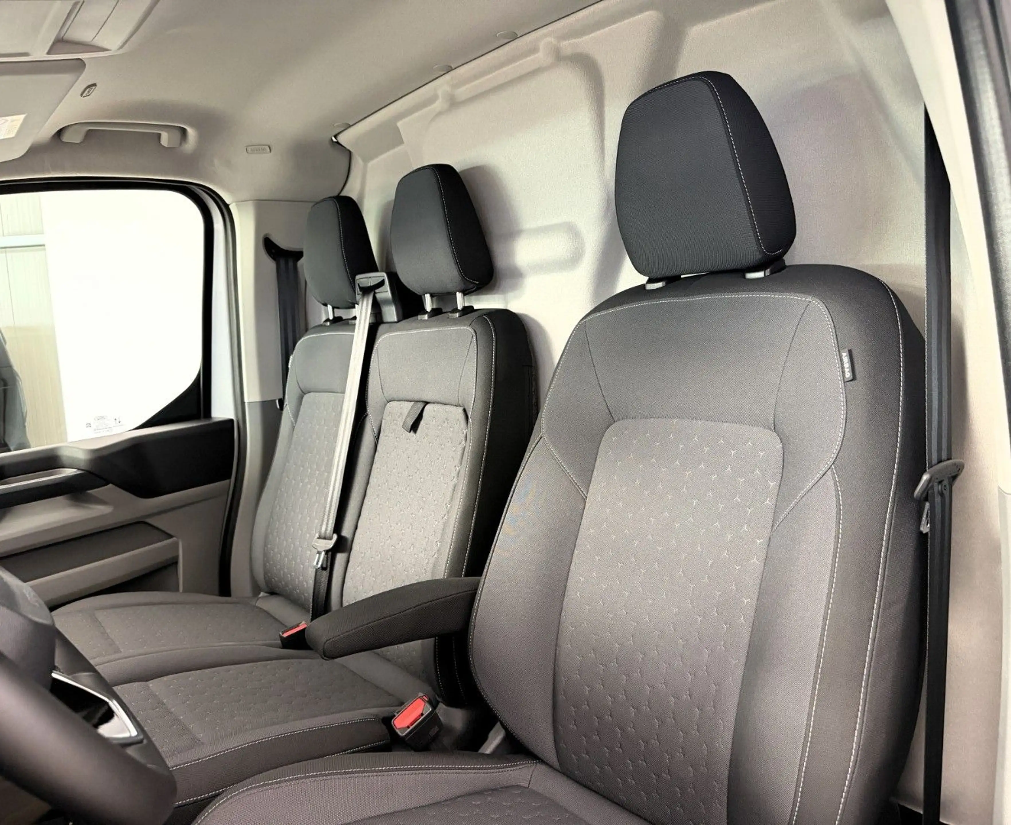 Ford Transit Custom 320 L2 Limited °GARANTIE 03.2030° — photo 3