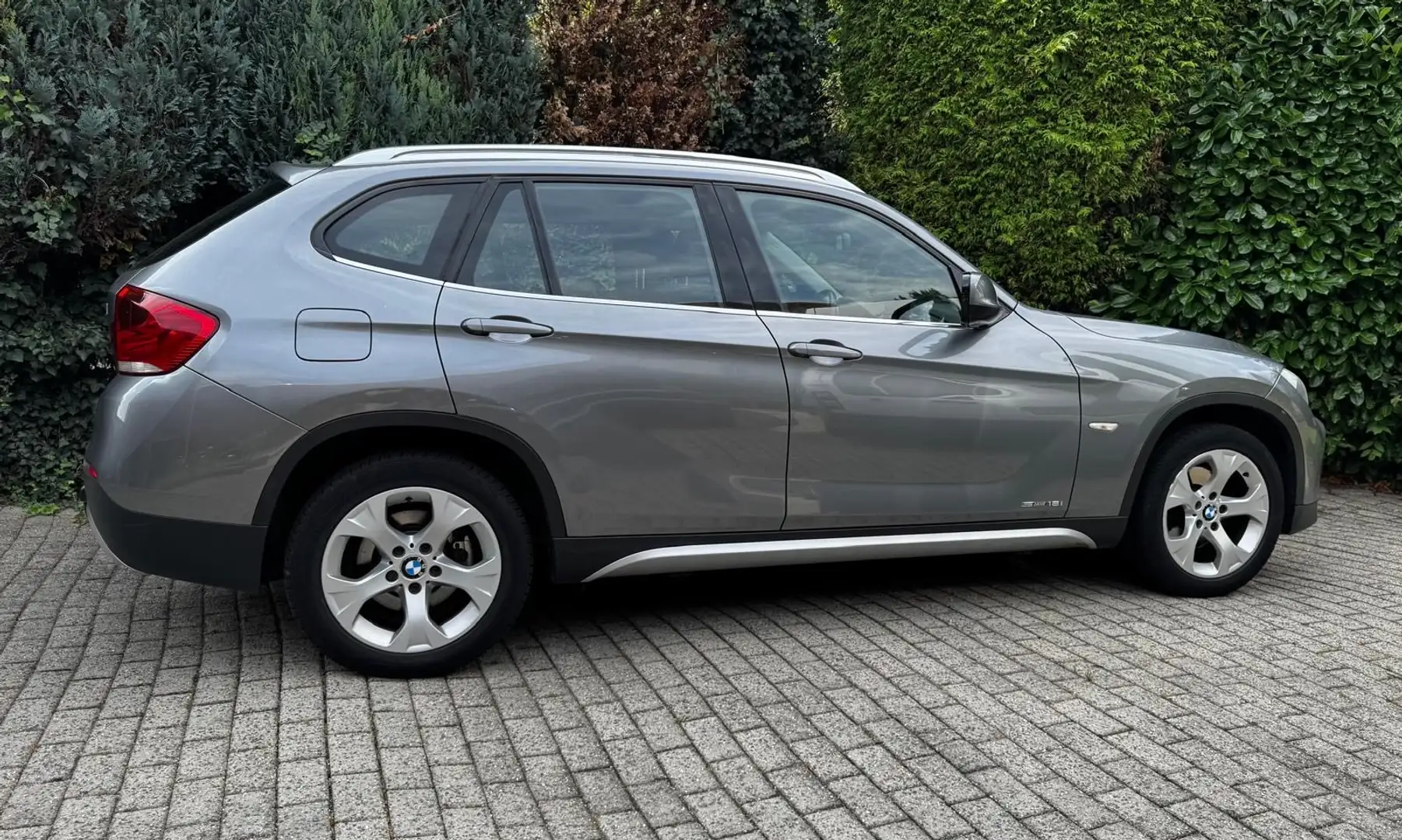 BMW X1 sDrive18i xLine + Carplay - 2