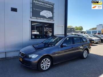 3-serie Touring 325i Business Line leer navi stipt