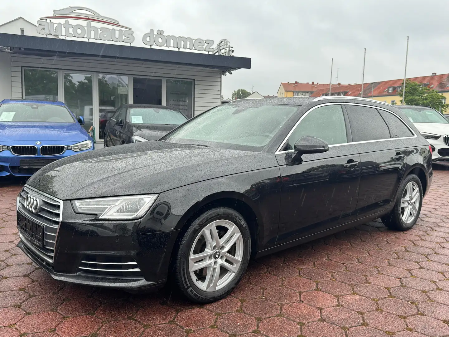 Audi A4 2.0 TDI SPORT NAVI XENON DAB PDC Schwarz - 1