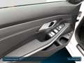 BMW 318 d Touring Head-Up+AHK+Navi+ACC+SHZ+KeyGO+HiFi Weiß - thumbnail 17