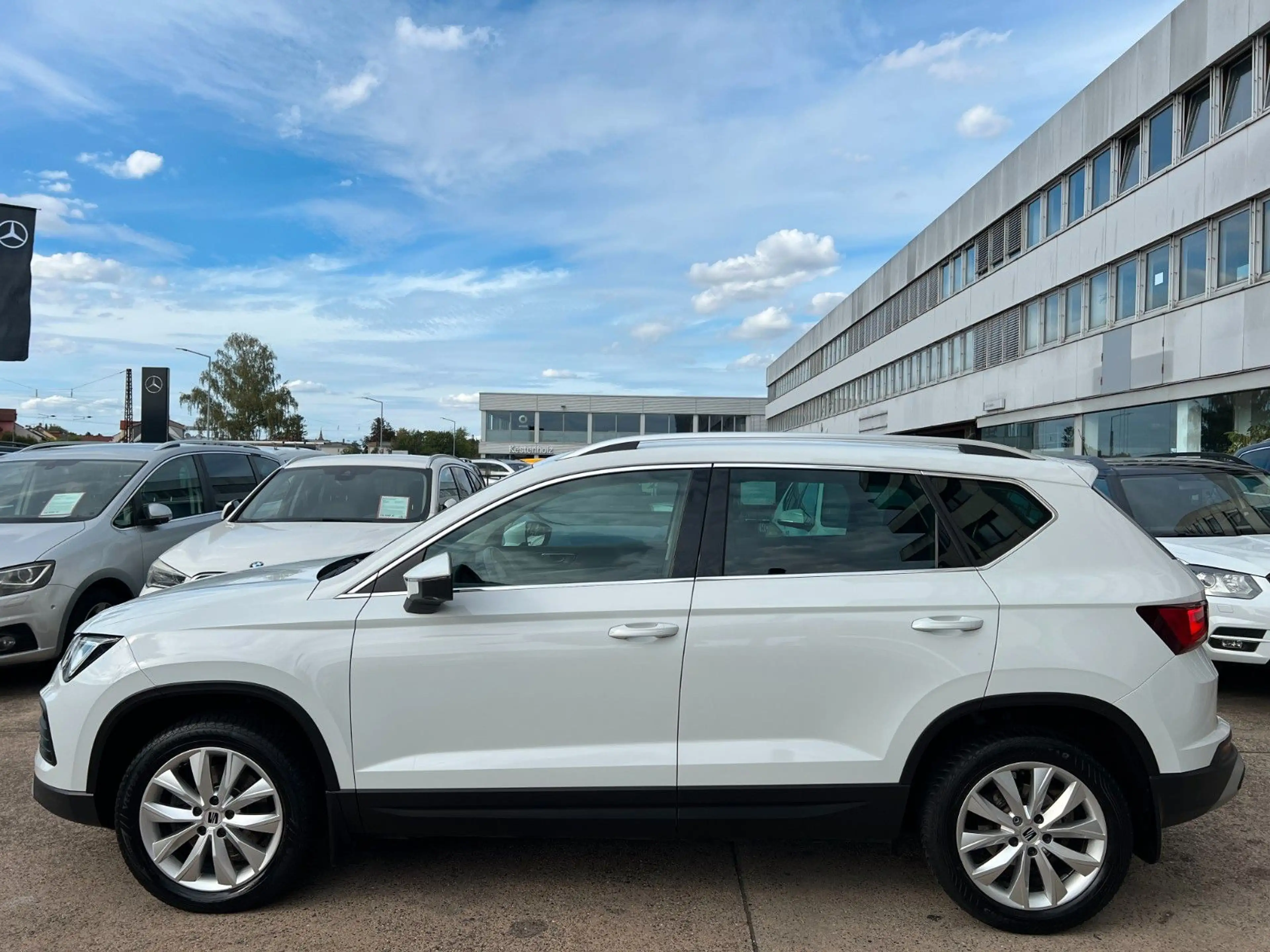 SEAT Ateca 2.0 TDI DSG Style *ACC*LED*AHK*CARPLAY* — photo 5