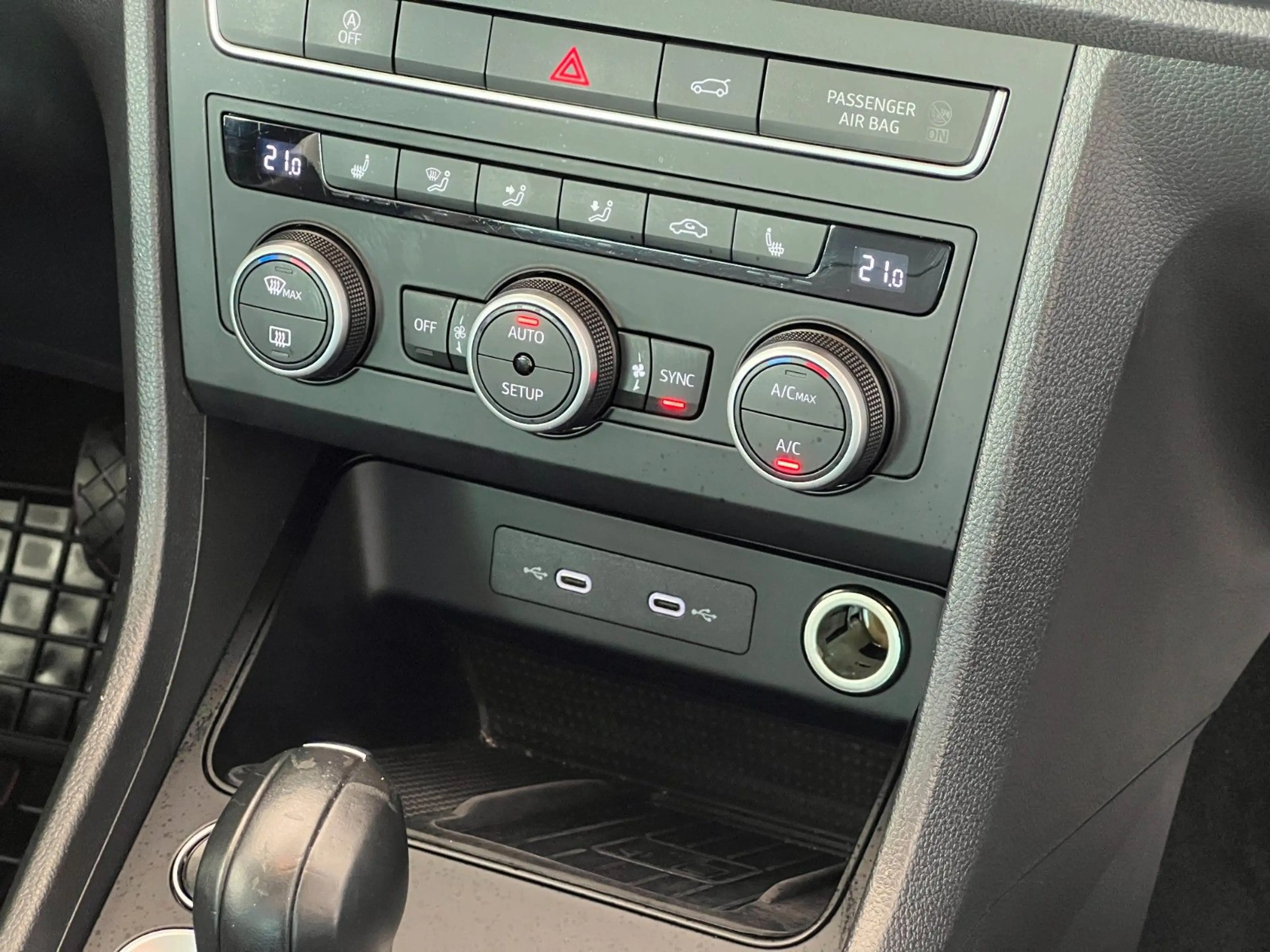 SEAT Ateca 2.0 TDI DSG Style *ACC*LED*AHK*CARPLAY* — photo 14