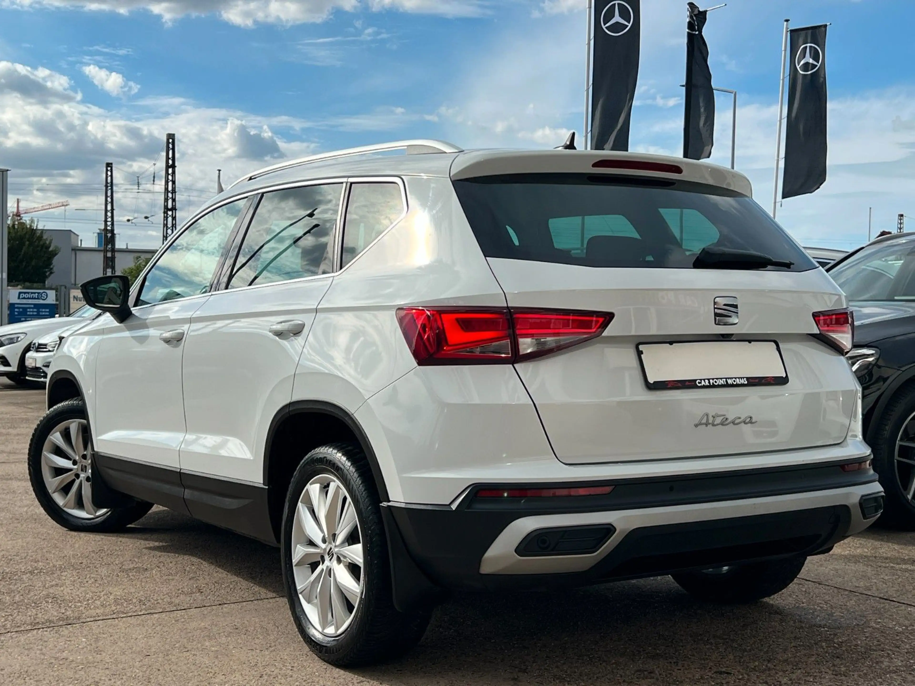 SEAT Ateca 2.0 TDI DSG Style *ACC*LED*AHK*CARPLAY* — photo 6