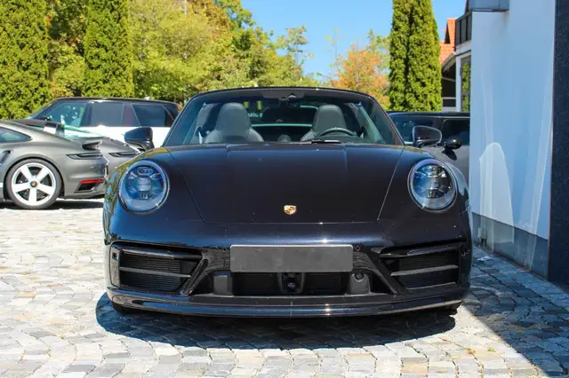 Porsche 911 view 2