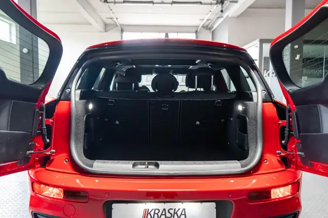 Mini Hatch view 10