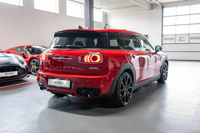 Mini Hatch view 7