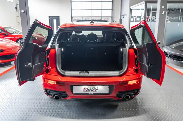 Mini Hatch view 9