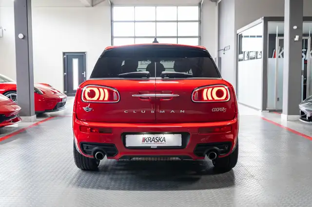 Mini Hatch view 8