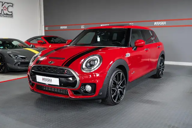 Mini Hatch view 4
