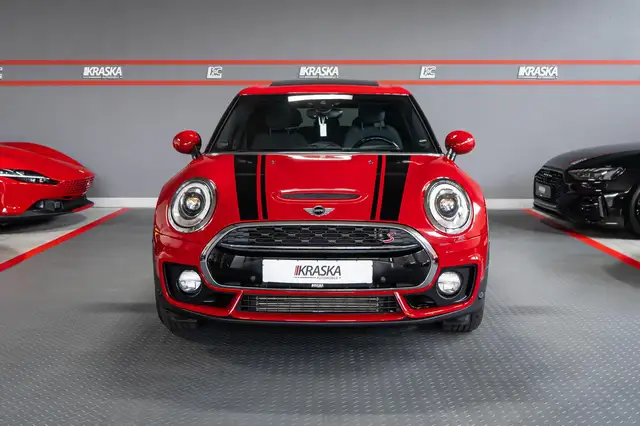 Mini Hatch view 5