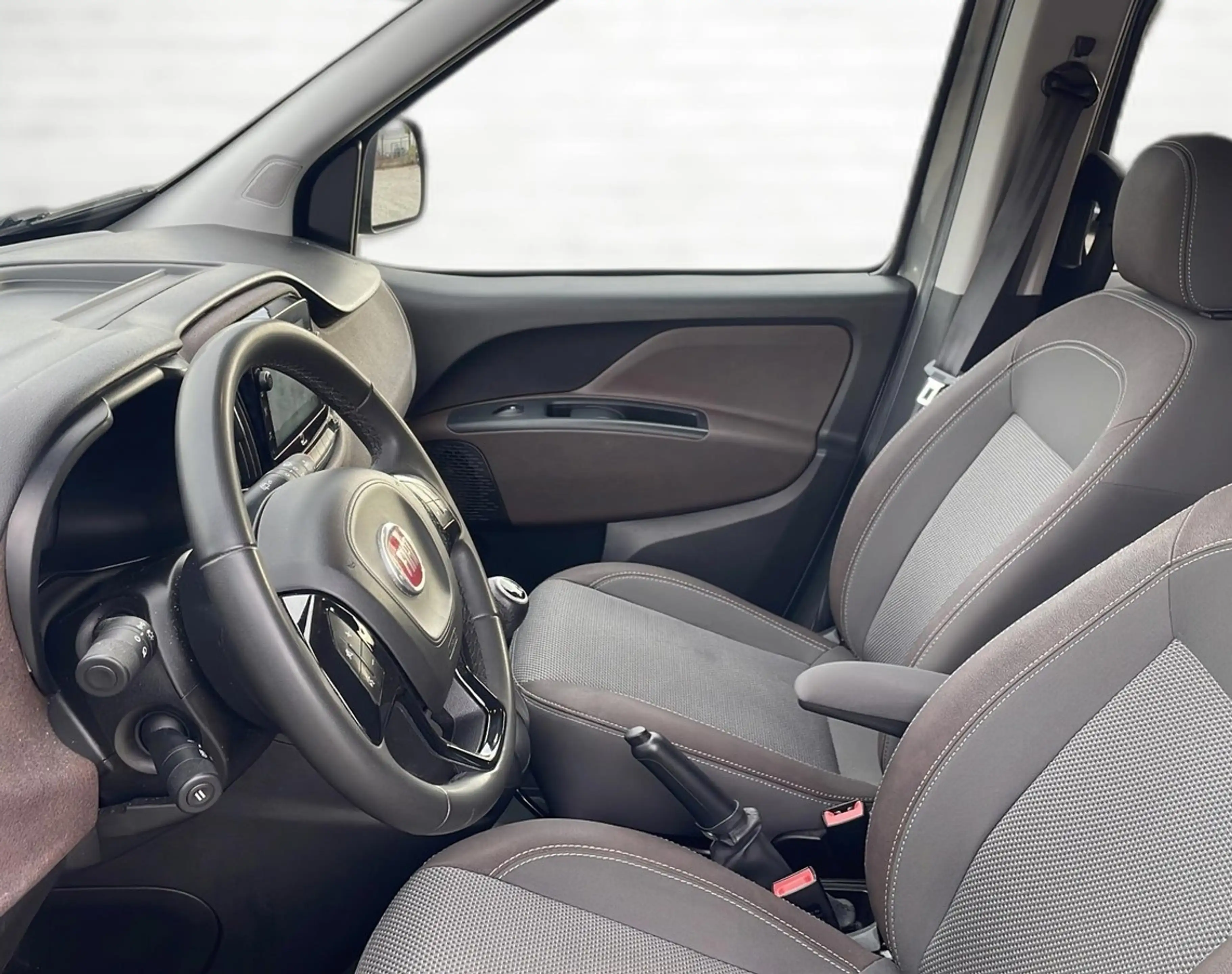 Fiat Doblo Cargo 1.6 Multijet Trekking Navi* AHZV* SHZ* — photo 14