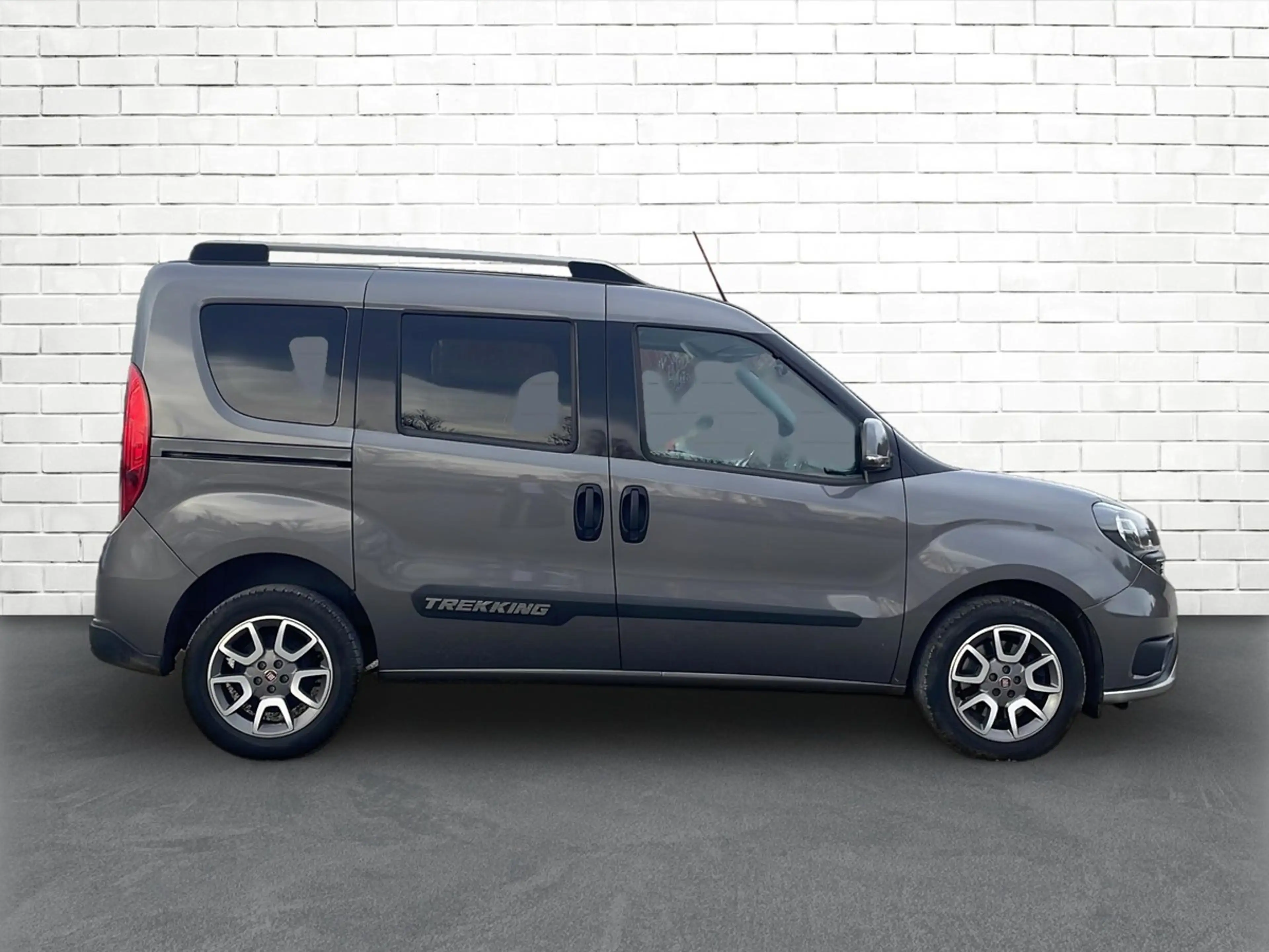 Fiat Doblo Cargo 1.6 Multijet Trekking Navi* AHZV* SHZ* — photo 6