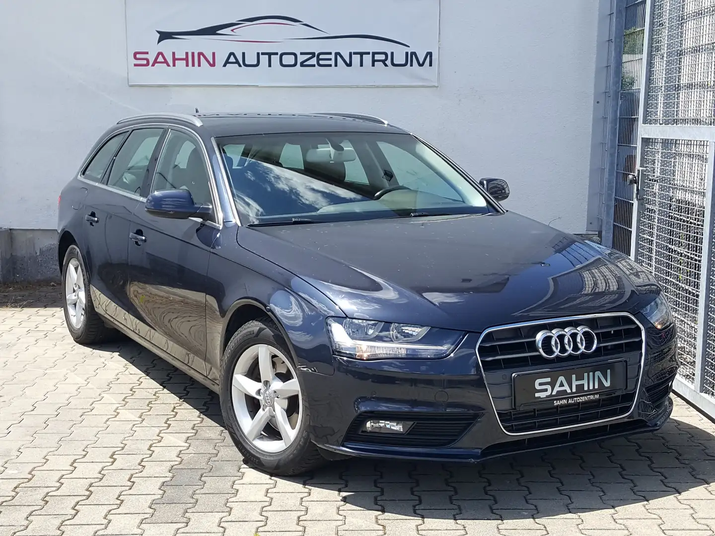 Audi A4 2.0 TDI Avant Ambiente Navi AHK PDC Albastru - 2