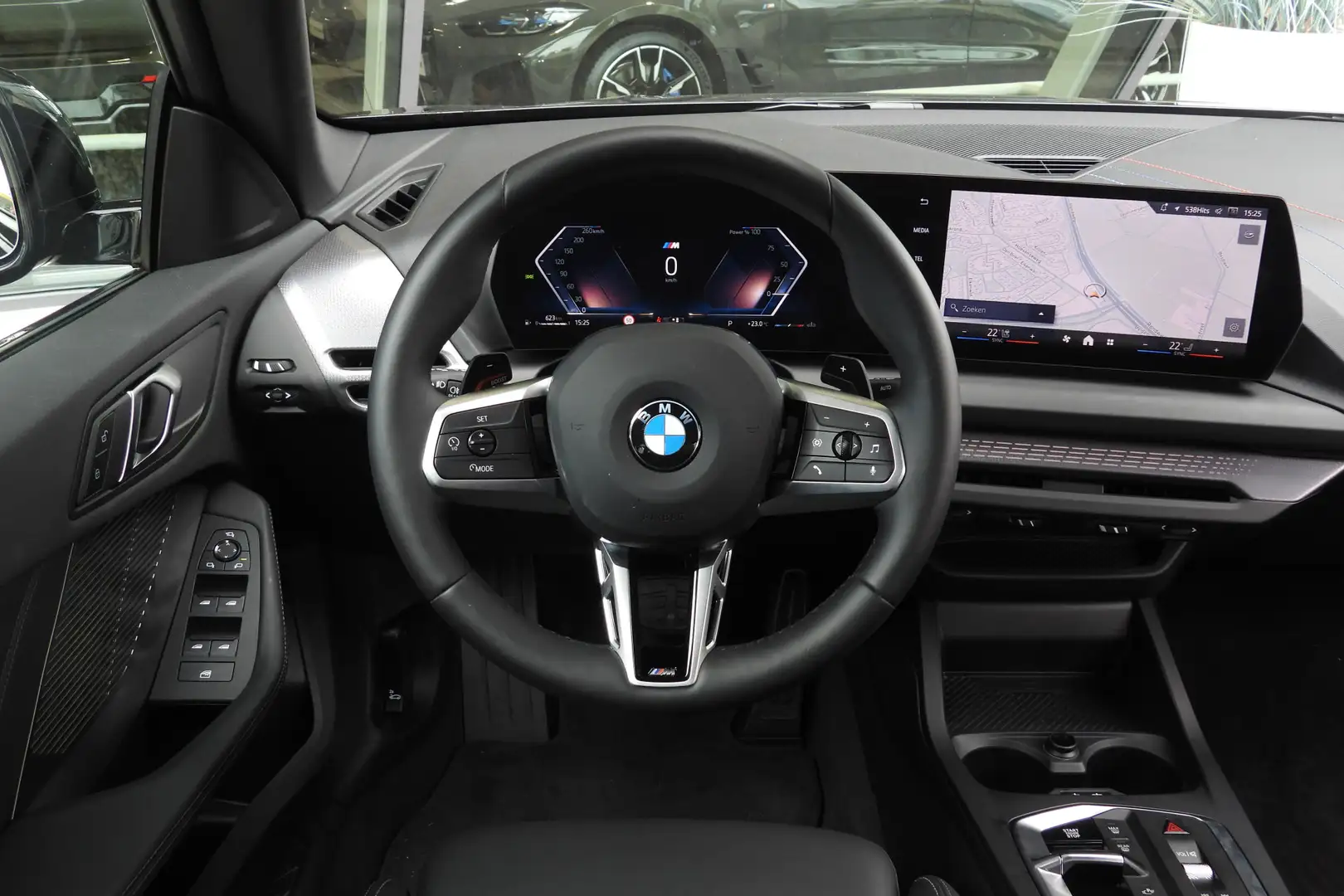 BMW 220 2 Serie Gran Coupé M Sport Automaat / Sportstoelen Zwart - 2