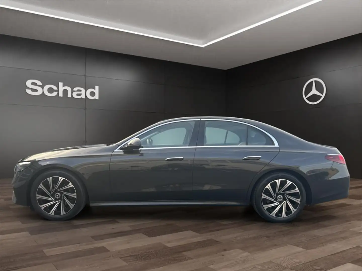 Mercedes-Benz E 200 +AVANTG+MBUX+LED+KAM+DISTR+PANO+AMBI+19"+ Gris - 2