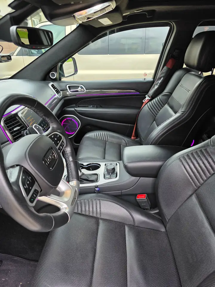 Jeep Grand Cherokee снимка Jeep Grand Cherokee