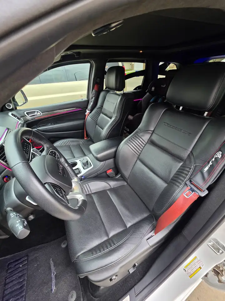Jeep Grand Cherokee снимка Jeep Grand Cherokee