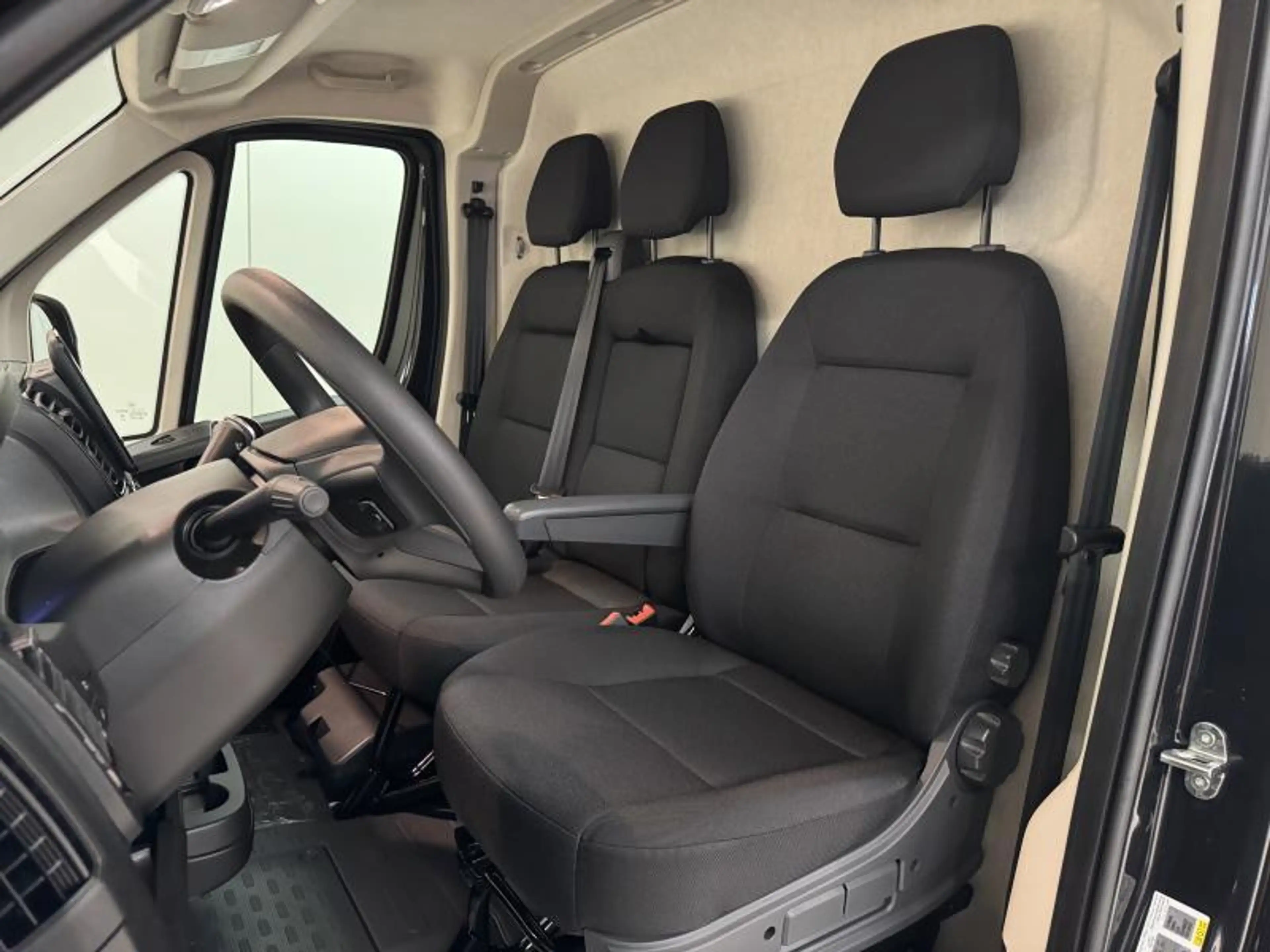 Peugeot Boxer 2.2B-HDi EAT8 180 L3H2 35 HEAVY S&S LED|GPS|360PDC — photo 19