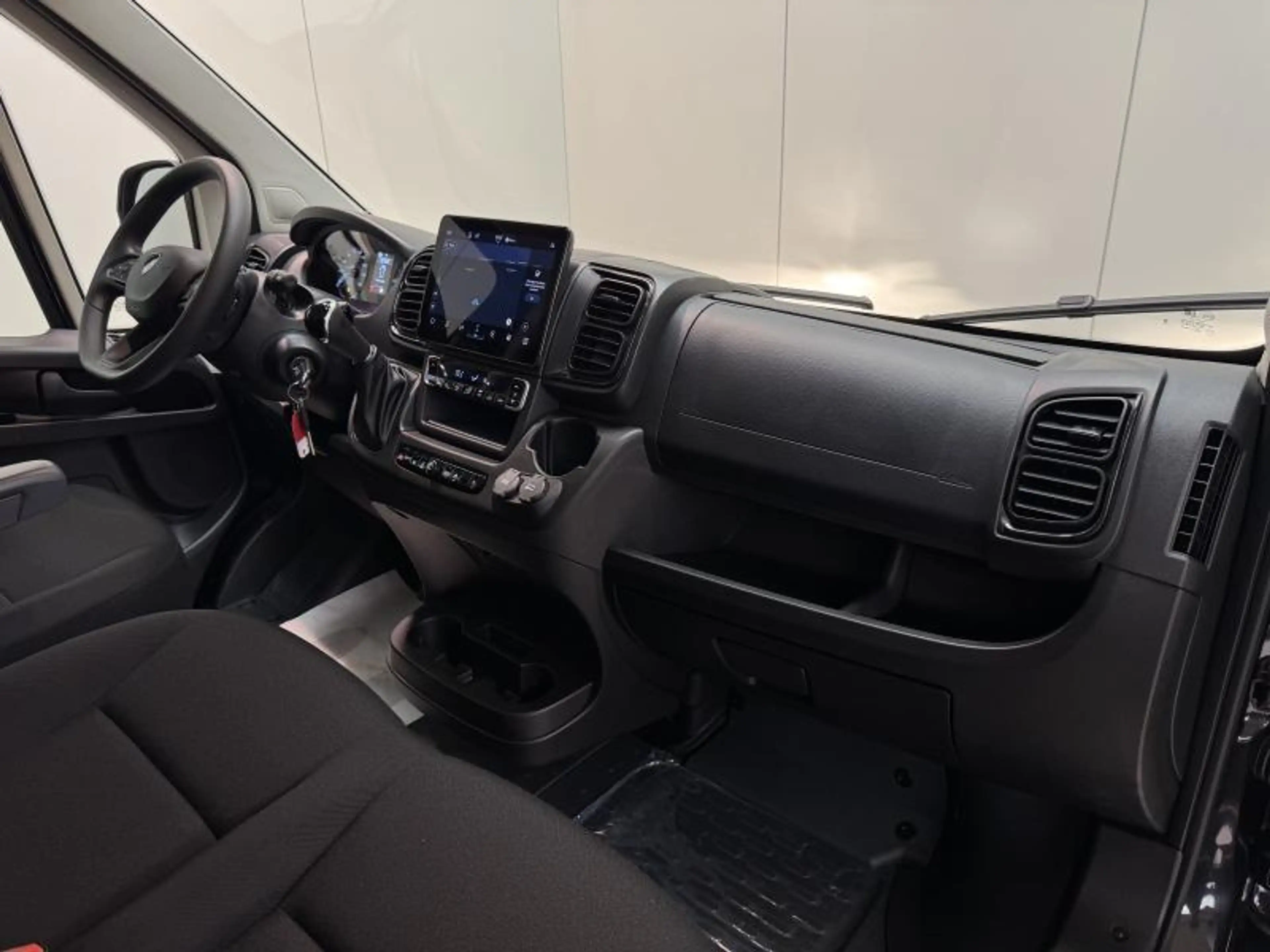 Peugeot Boxer 2.2B-HDi EAT8 180 L3H2 35 HEAVY S&S LED|GPS|360PDC — photo 9