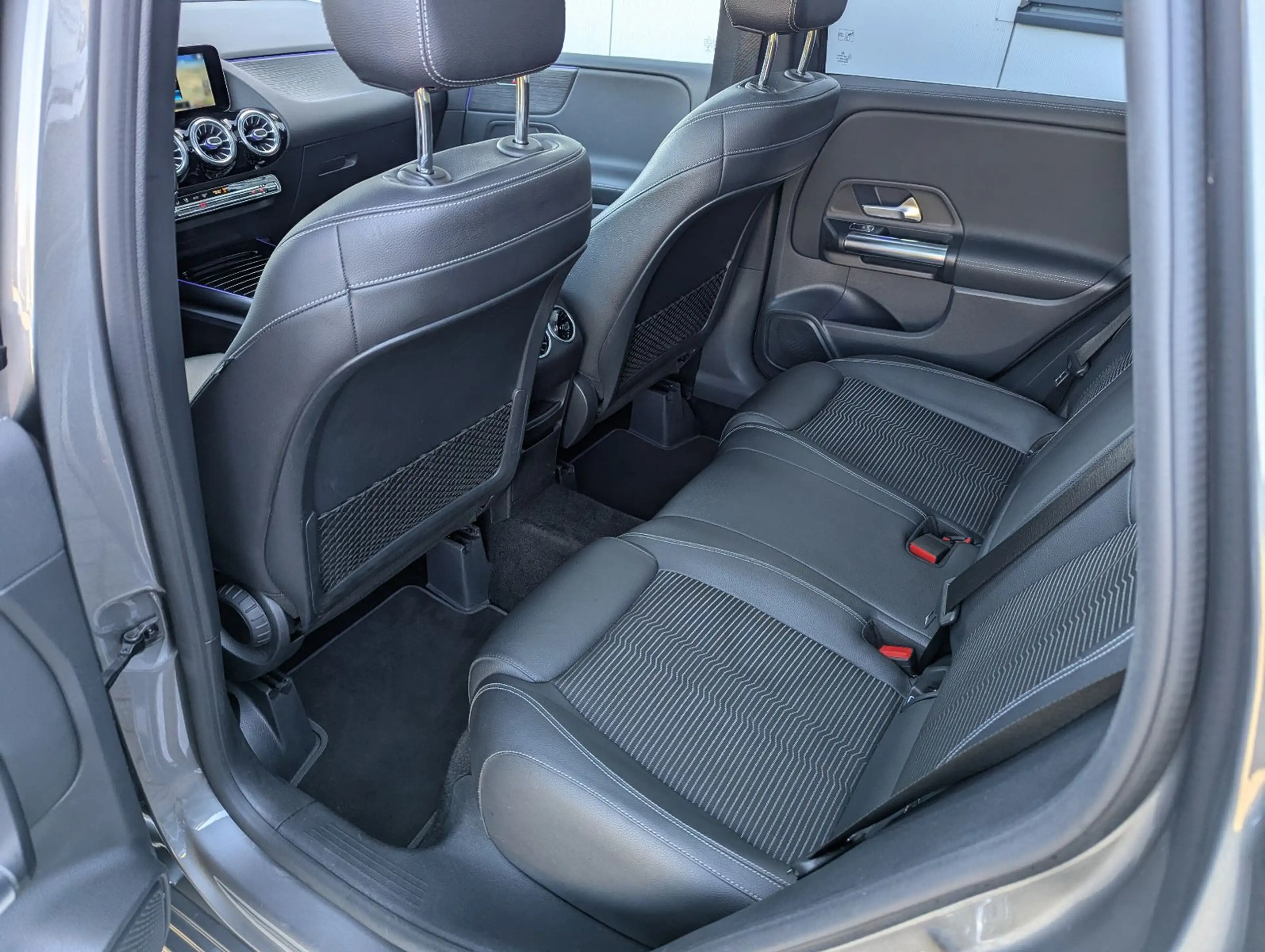 Mercedes-Benz B 220 d 8G-DCT Progressive — photo 12