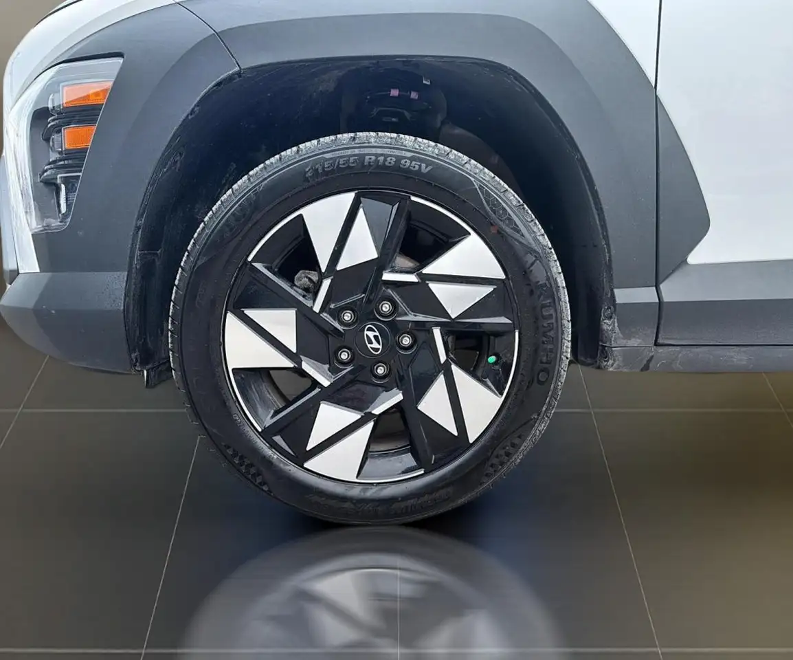 Hyundai KONA снимка Hyundai KONA