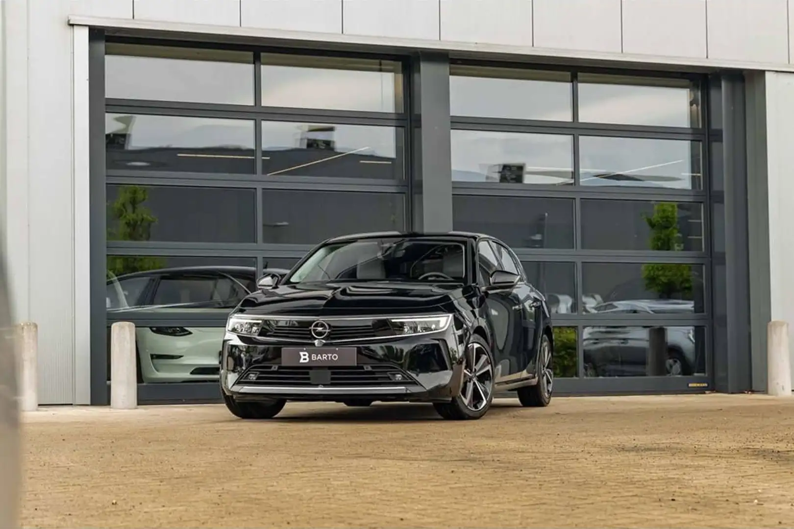 Opel Astra Automaat | Camera | Adapt. Cruisctrl. | Auto. A... Noir - 1