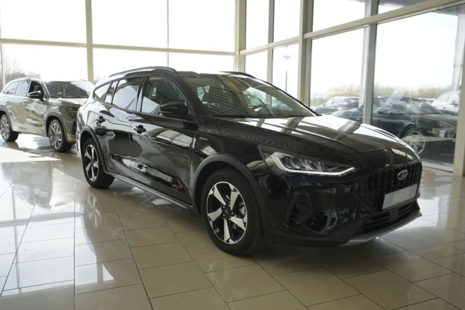 Ford Focus Active X 1,0 155PS Navi/ACC/Kamera/Winterp.     ** Schwarz - 1