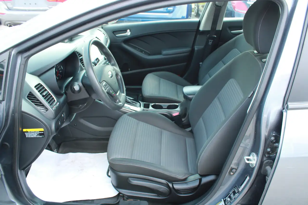 Kia Forte снимка Kia Forte