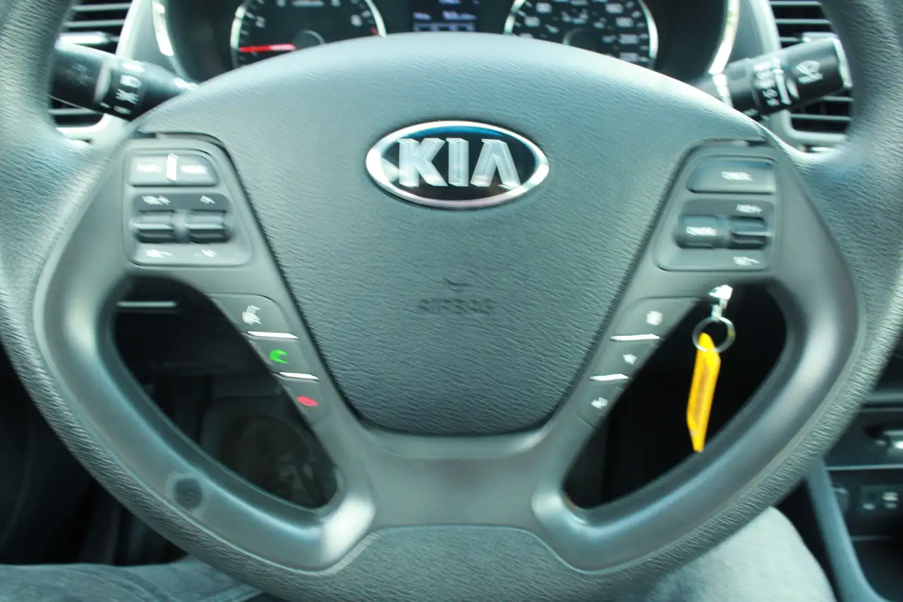 Kia Forte снимка Kia Forte