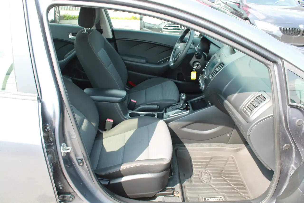 Kia Forte снимка Kia Forte