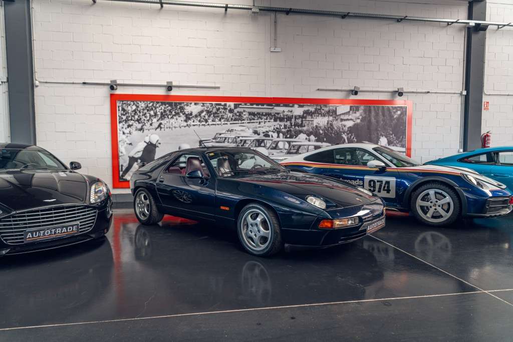 Porsche 928 GTS - foto 1