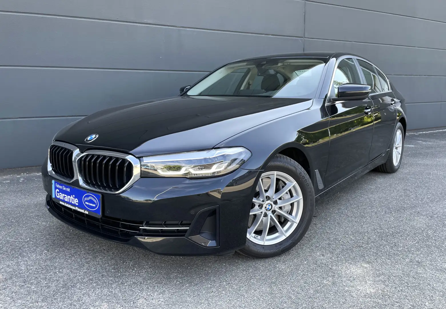 BMW 530 530 d Mild-Hybrid 3.0 G5L NAVI Live Cockpit Prof. Noir - 1