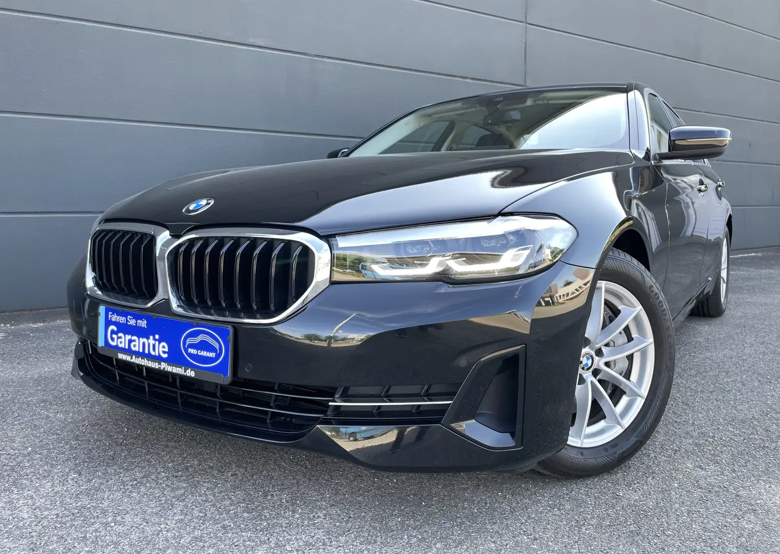 BMW 530 530 d Mild-Hybrid 3.0 G5L NAVI Live Cockpit Prof. Noir - 2