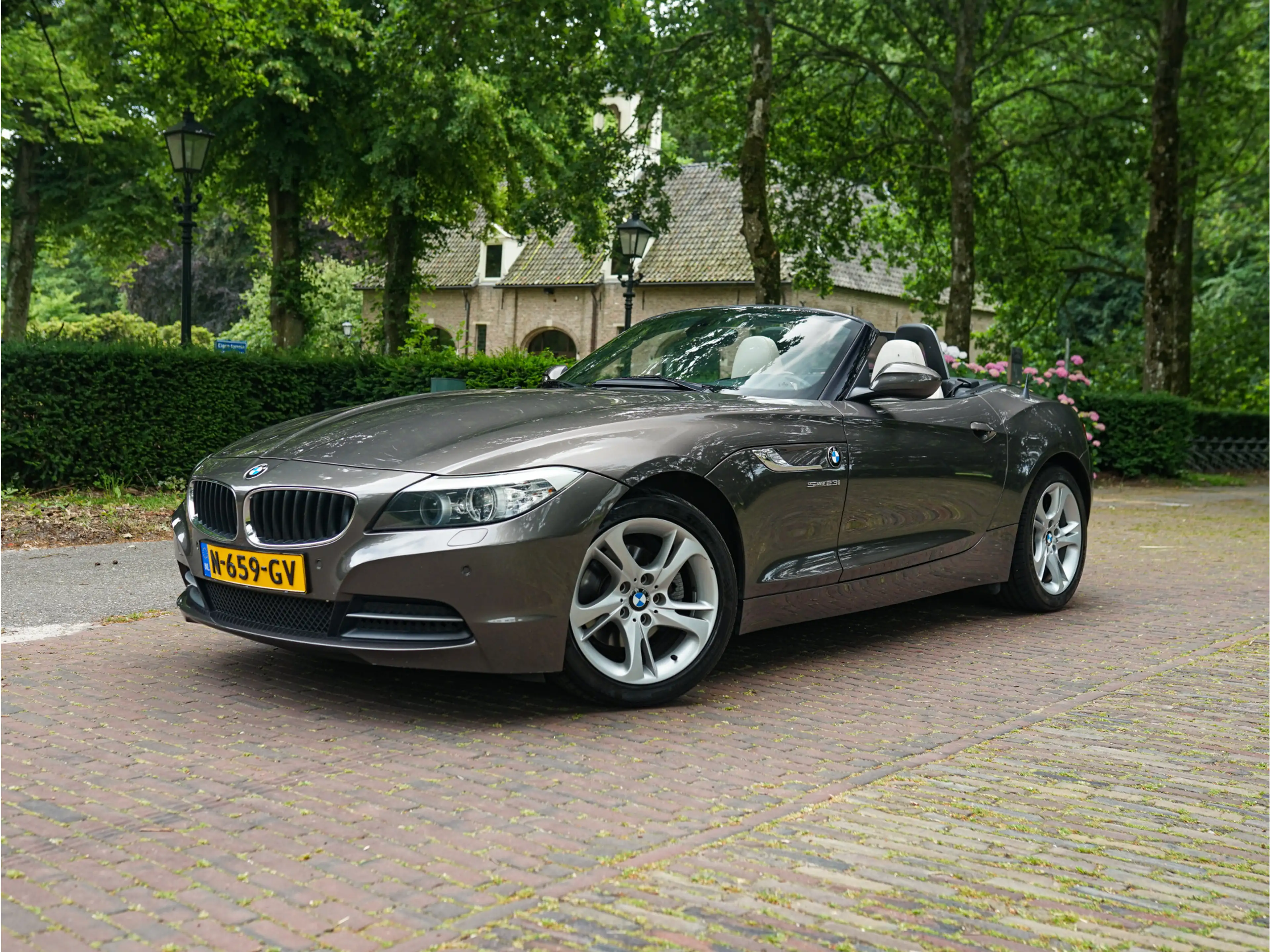 BMW Z4 [E89] sDrive23i Aut. Design Pure White l Stuurverw
