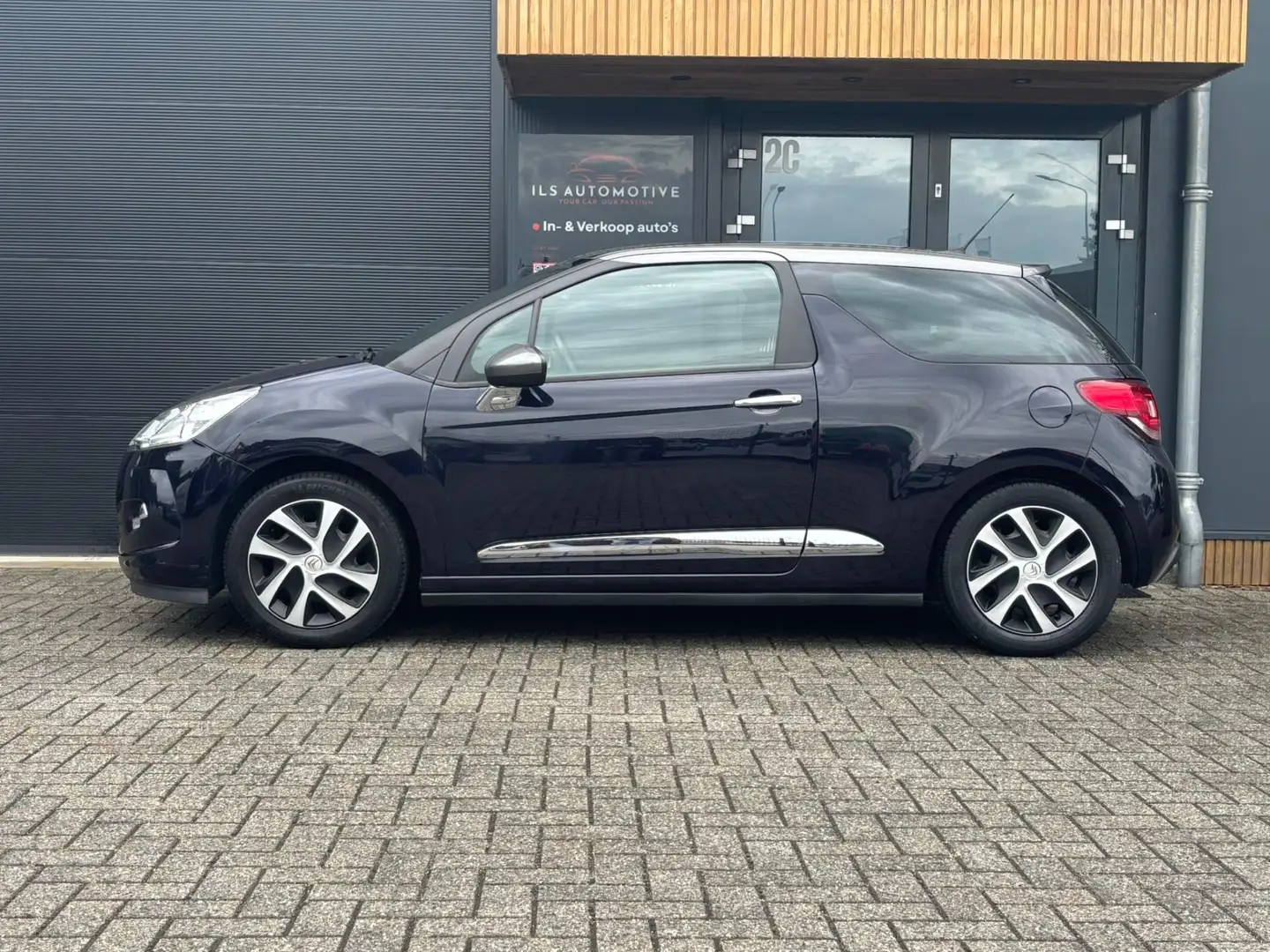 Citroen DS3 1.2 VTi So Chic Blauw - 2