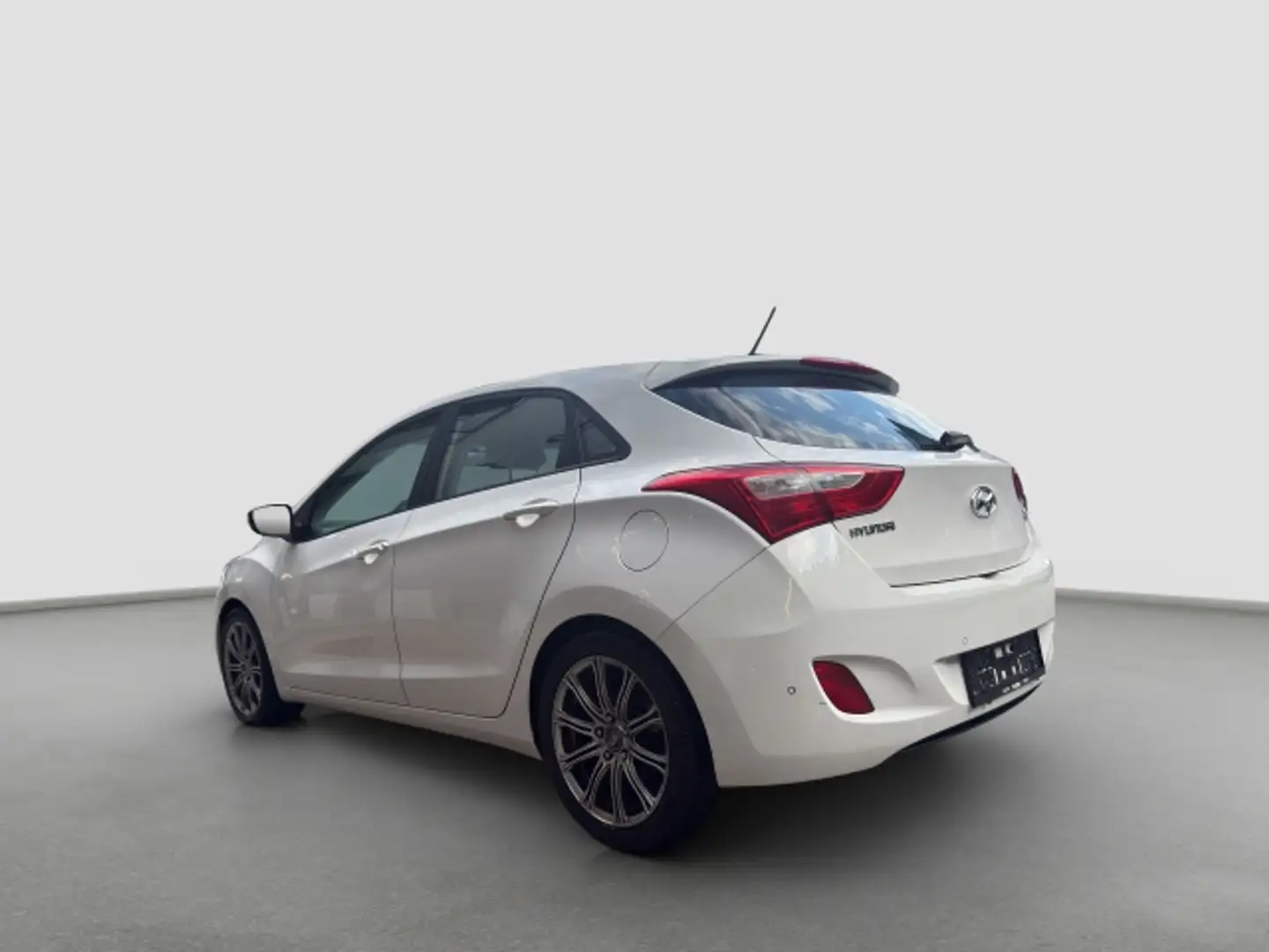 Hyundai i30 Hyundai i30 GDi Europa Plus 1,6 Weiß - 2
