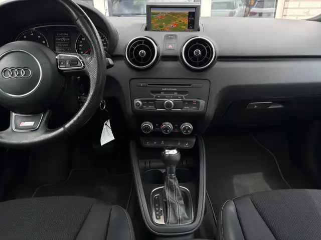 Audi A1 view 8