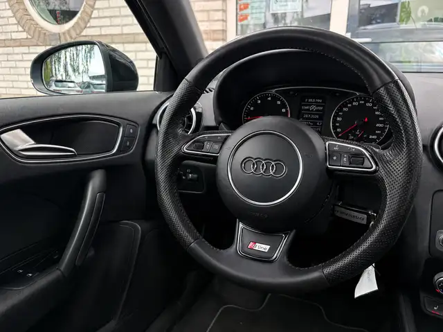 Audi A1 view 11