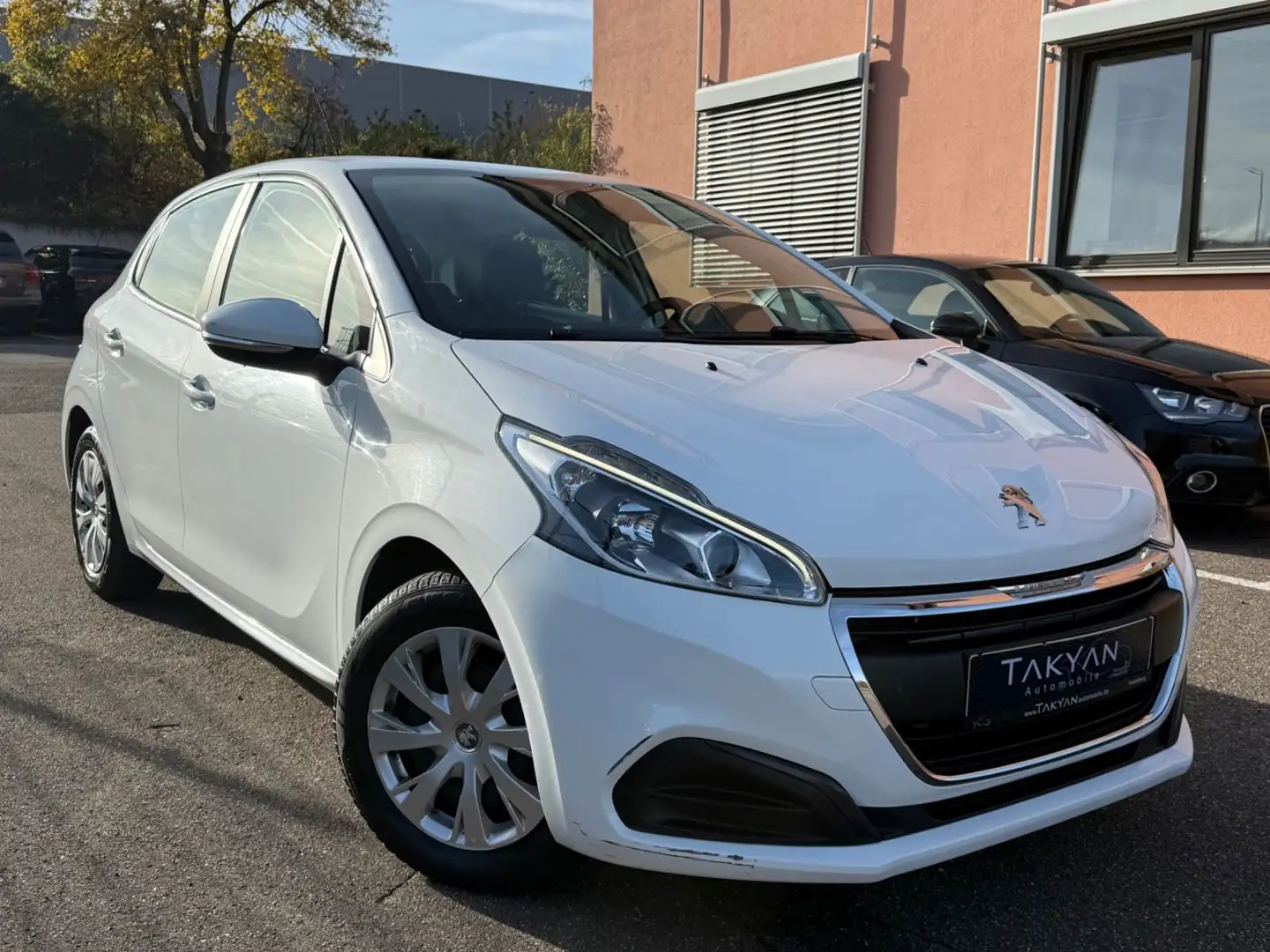 Peugeot 208 Active / 2.Hand / Klima / S-Heft Weiß - 1