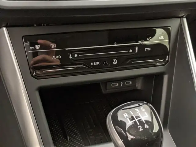 Volkswagen Polo view 10