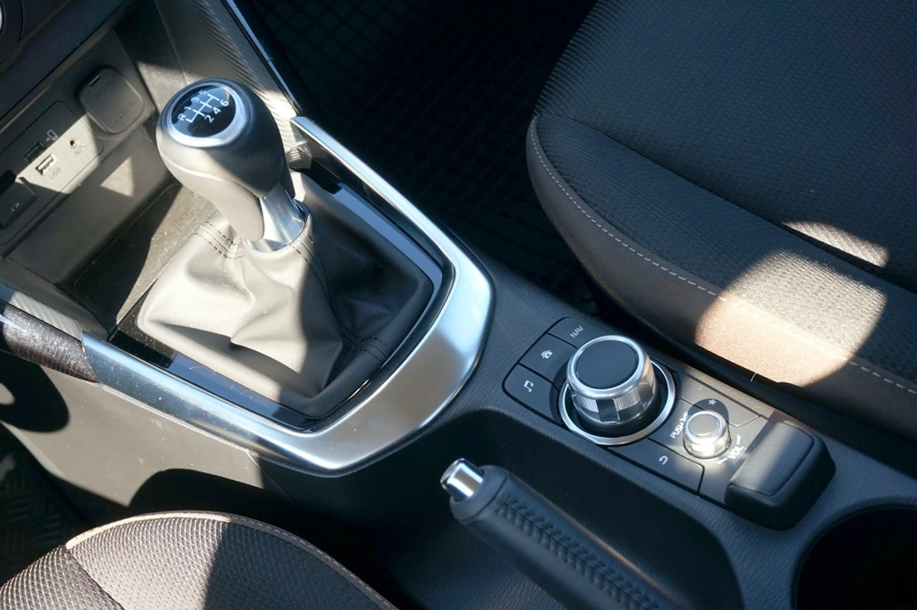 Mazda 2 CenterLine | Skyactiv-G 75 Center-Line — photo 12