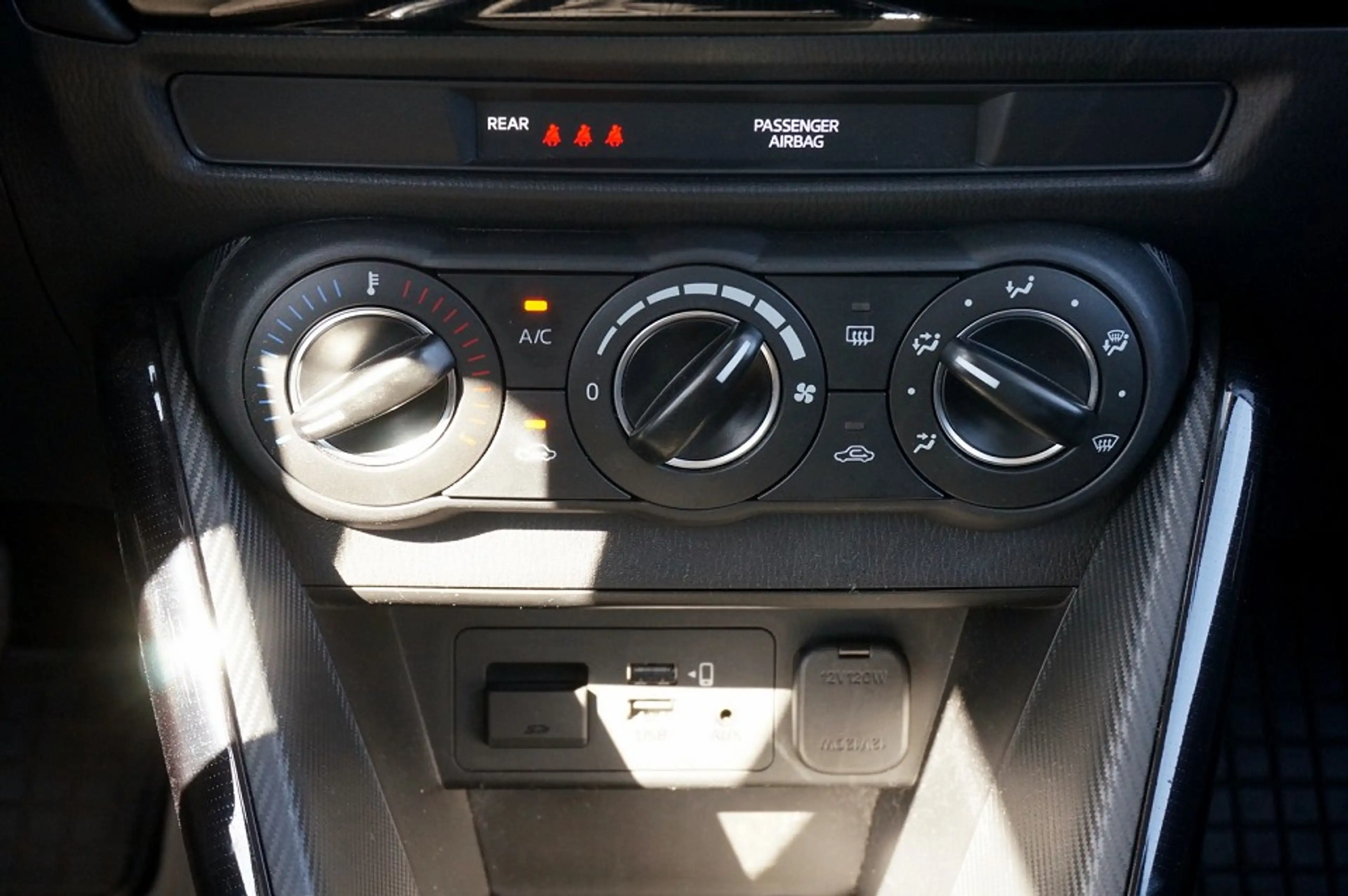 Mazda 2 CenterLine | Skyactiv-G 75 Center-Line — photo 13