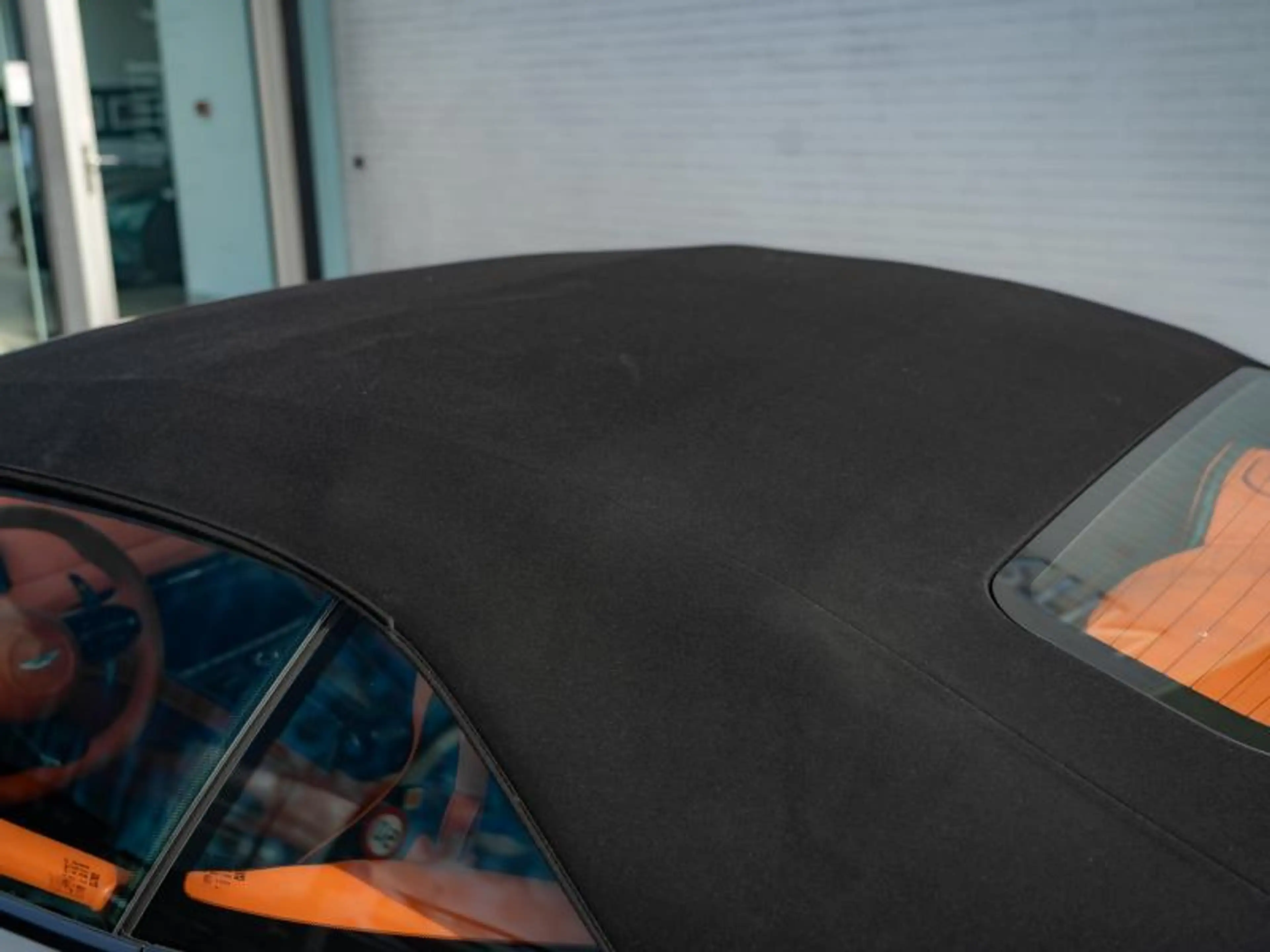 Aston Martin DB12 Volante — photo 13