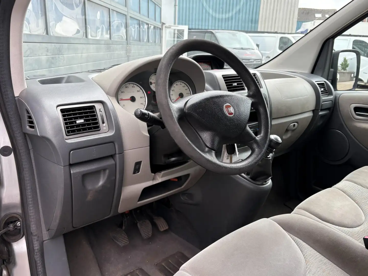 Fiat Scudo 2.0 MultiJet 120pk Family 9-pers. Airco Cruise MAR Gri - 2