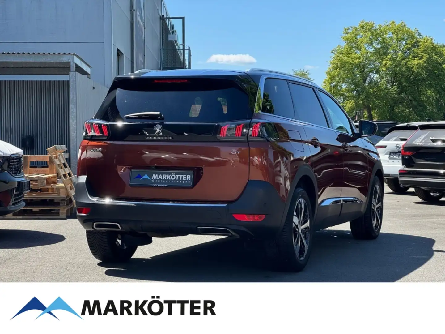 Peugeot 5008 GT PureTech EU6d 7-Sitzer AHK/ACC/BLIS/CAM Braun - 2