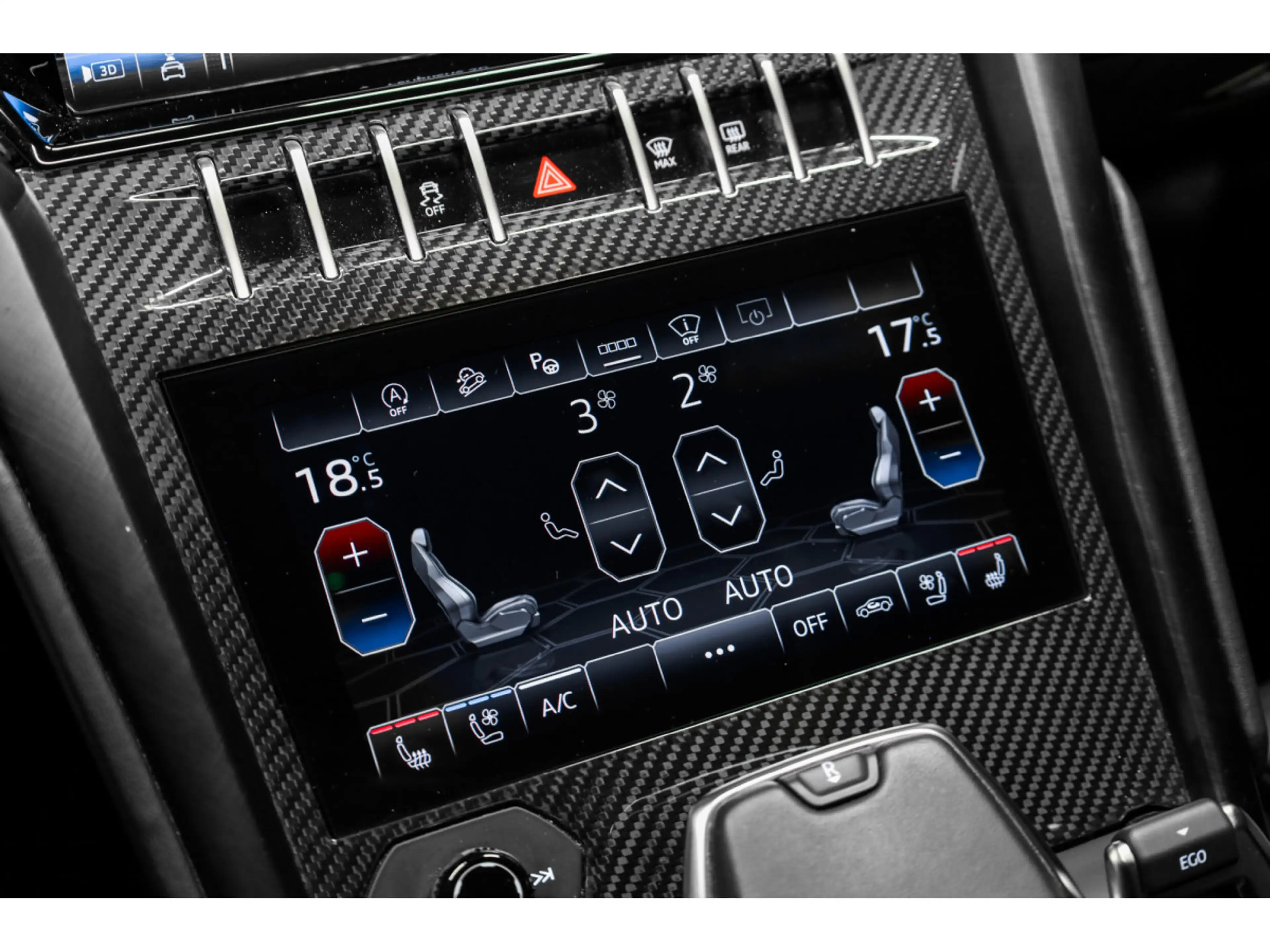 Lamborghini Urus V8 - NERO HELENE - AKRAPOVIC — photo 11