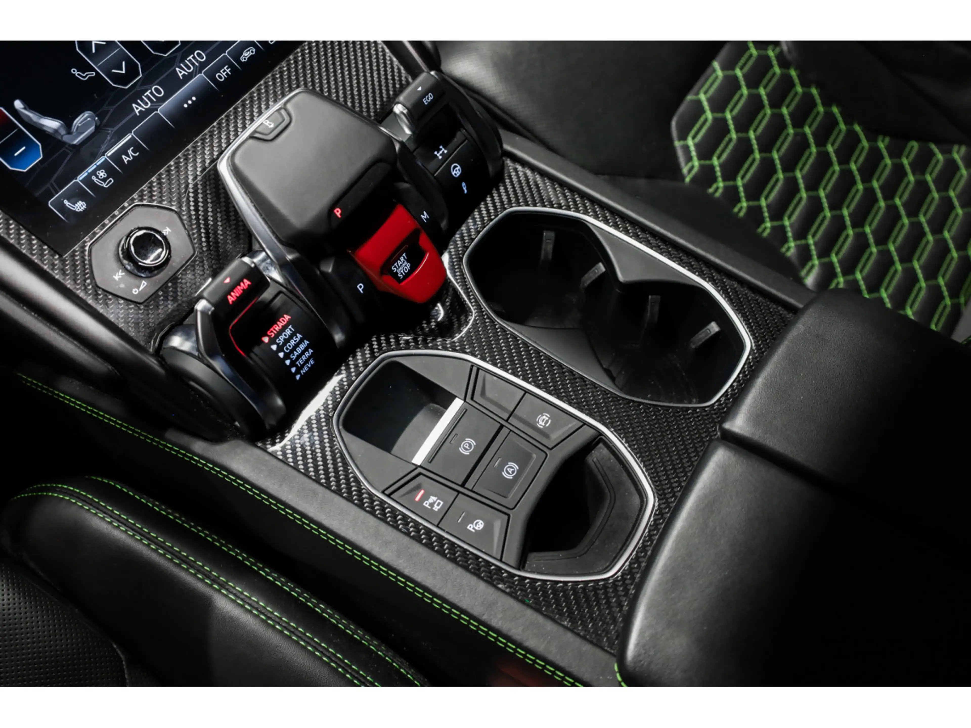 Lamborghini Urus V8 - NERO HELENE - AKRAPOVIC — photo 12