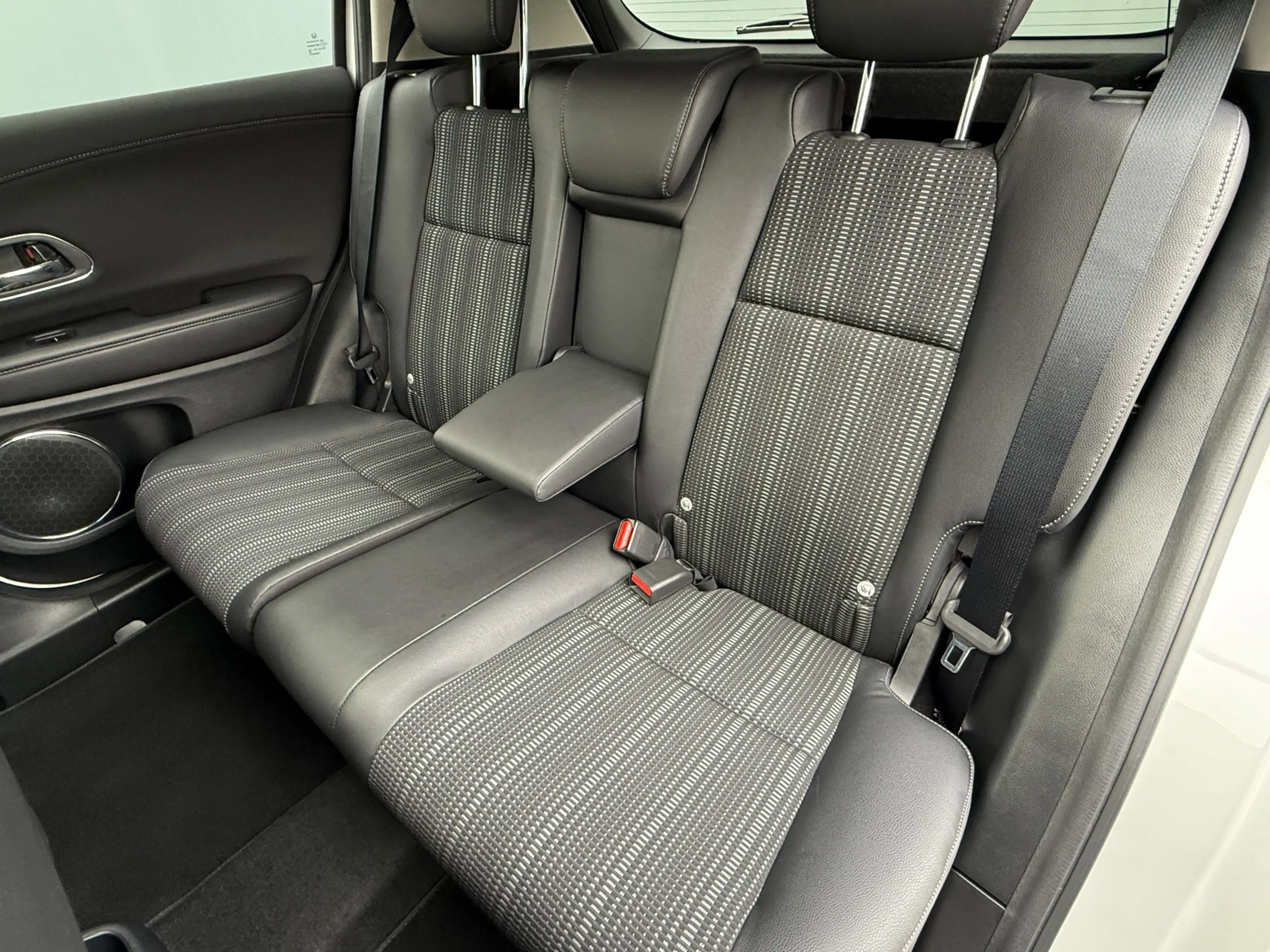 Honda HR-V BWJ 2016 | 1.5 i-VTEC 131PK Executive | PANO DAK | — photo 6
